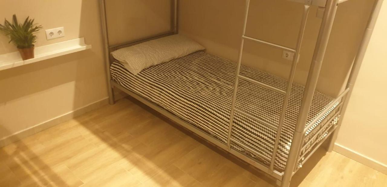 Traveller Host Hostel Madrid Kültér fotó